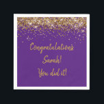 Aangepaste Verjaardagsfeest Verpersoonlijkt Paars  Servet<br><div class="desc">aangepaste afstudeerfeest servetten,  zwarte en gouden glitterserviet,  twinkel glitter servetten voor afstuderen,  glinsterend paars en goud feest,  afstudeerfeest cocktail diner servetten,  middelbare school kleuterschool uni bachelors,  verpleegkunde viering van afstudeer diploma,  universiteit 2026 2024 2025 masters phd,  favor servietten voor verjaardagsfeest,  verpersoonlijkte afstudeerfeest servet</div>