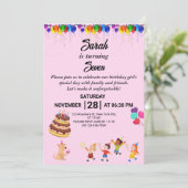 Aangepaste verjaardagsuitnodiging met kleurrijk on kaart (Staand voorkant)