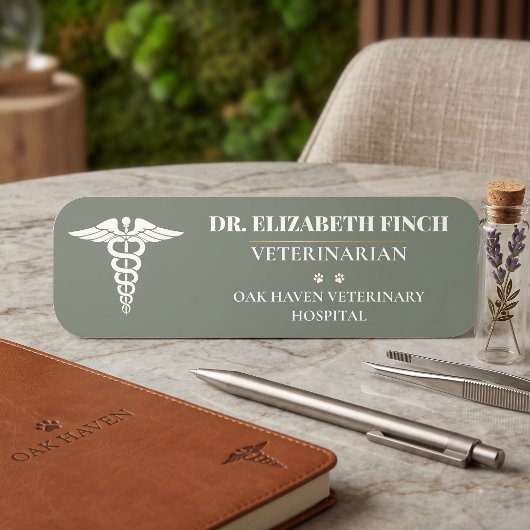 Aangepaste veterinaire naamtag DVM-kliniek Caduceu Naamplaatje