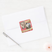 Aangepaste vierkante kerststicker met twee foto's sticker (Envelop)
