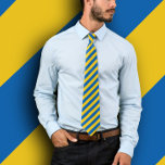 Aangepaste vlag voor Oekraïne Stropdas<br><div class="desc">De Oekraïense stropdas van de Vlag Professioneel en Elegant Kantoor met een klassieke Blauwe en Gele Striped patroonachtergrond, dubbelzijdig gedrukt. Deze stropdas sjabloon is voorzien van een eenvoudig blauw en geel patroon van de Oekraïense vlag. Creëer uw eigen persoonlijke cadeautjes met dit gemak om het aangepaste product van de sjabloon...</div>