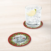 Aangepaste vogels in needles rode bessen ronde kartonnen onderzetter (Insitu)