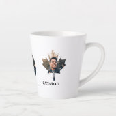 Aangepaste voorbeeldbladvormfoto blij Canada dag Latte Mok (Rechts)