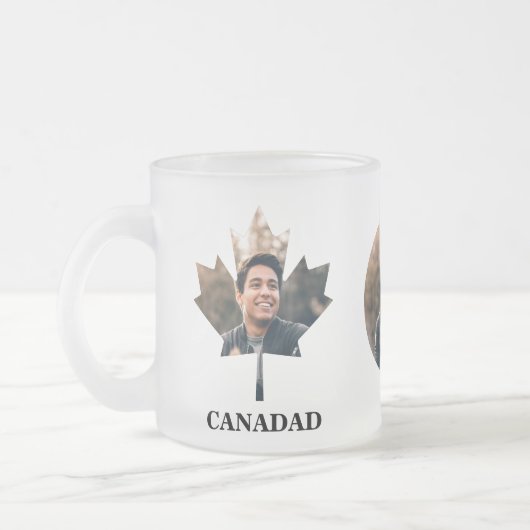 Aangepaste voorbeeldbladvormfoto blij Canada dag Matglas Koffiemok (Links)