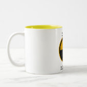 Aangepaste waarschuwing Kernreactorgeel en zwart Tweekleurige Koffiemok (Links)