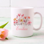 Aangepaste Waterverf Roze Floral Mok<br><div class="desc">Een aanpasbare mok van de florale waterverf. Vul het met warme chocolade,  snoep of bloemen! Deze mok zou een leuk cadeau voor iemand speciaal maken. Ontworpen voor jou door Blackberry Boulevard.</div>
