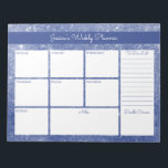 Aangepaste weekplanning voor Blauwe Shimmer en lij Notitieblok<br><div class="desc">Geef deze weekplanner een persoonlijk tintje, met een achtergrond van glitterstofschimmels in blauw. Het ontwerp biedt ruimte voor je dagelijkse notities, een lijst van te doen aanbiedingen, een sectie algemene notities en een hoek van doedelen. Dit gezegd zijnde, is de sjabloon opstelling klaar voor u om het even welke sectierubrieken...</div>