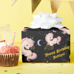 Aangepaste Whimsical Roze Eenhoorn Meisjes Verjaar Cadeaupapier
