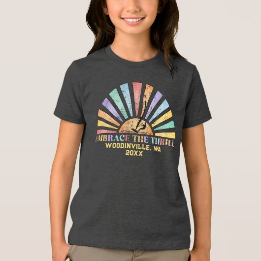 Aangepaste Windsurfen Surfer Locatie Datum Naam Tri-Blend Shirt (Voorkant)