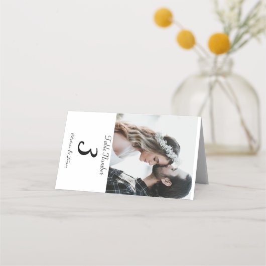 Aangepaste witte elegante kalligrafie foto bruilof plaatskaartje (Voorkant)