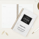 Aangepaste witte marmer BedrijfsLogo Naam werkneme Planner<br><div class="desc">Voeg een professionele blik aan uw werkruimte met een douane bedrijf brandde spirale bedrijfsplanner toe die een grote ruimte voor uw bedrijfs logo met moderne douanetekst kenmerkt die met de naam van de werknemer of de bedrijfseigenaar, bedrijfsnaam, plaats, slogan, website, of andere info kan worden gepersonaliseerd. Maakt een geweldig bedrijfscadeau....</div>