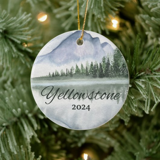 Aangepaste Yellowstone Waterverf Mountain Lake Tre Keramisch Ornament (Boom)