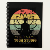 Aangepaste Yoga Studio Fitness Instructor Guru Planner (Voorkant)