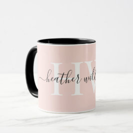 Aangepaste zachte pastelroze monogram met witte ac mok