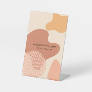 Aangepaste zakelijke moderne pastroze en crèmevorm reclamebord met voetstuk