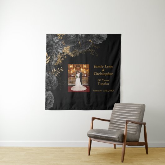 Aangepaste zwart bloemenbruiloft Jubileum Wandkleed (In situ)