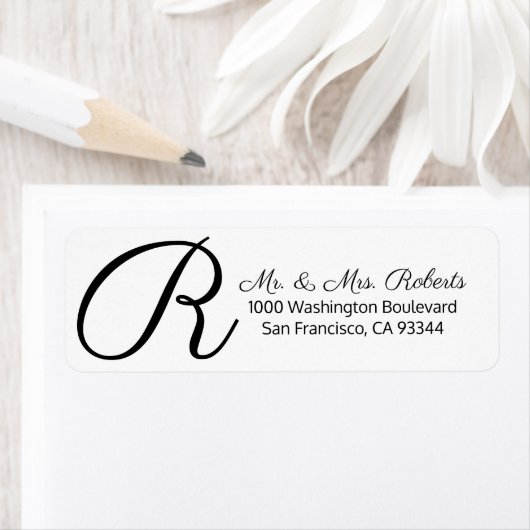 Aangepaste zwart-wit monogram brief retour etiket (Insitu)