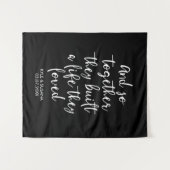 Aangepaste zwart-wit trouwachtergrond 'Samen Zo' Wandkleed (Voorkant (horizontaal))