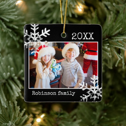 Aangepaste zwarte fotoversiering met sneeuwvlokken keramisch ornament (Boom)