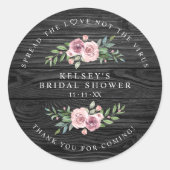 Aangepaste zwarte houten Vrijgezellenfeest Sanitiz Ronde Sticker (Voorkant)