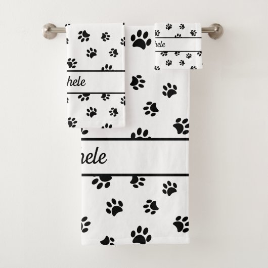 Aangepaste Zwarte Pootafdrukken Cute Fun Bad Handdoek (Insitu)