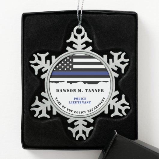 Aangepersonaliseerde politiefunctionaris Thin Blue Tin Sneeuwvlok Ornament (Kistje)