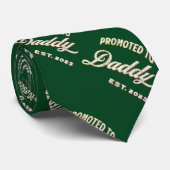 Aangepromoveerd tot papa Oost. 2023 voor het eerst Stropdas (Opgerold)