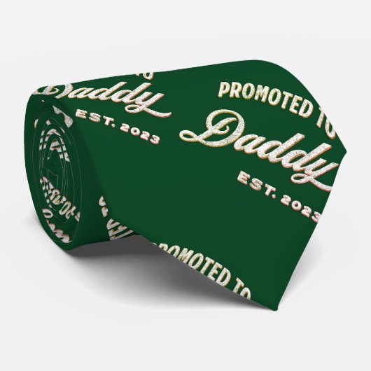 Aangepromoveerd tot papa Oost. 2023 voor het eerst Stropdas (Opgerold)