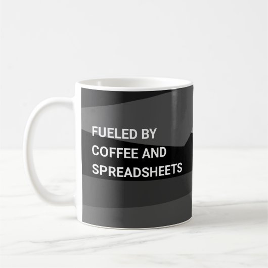 Aangevoed door koffie en spreadsheets - Geometrisc Koffiemok (Links)