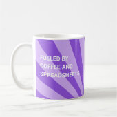 Aangevoed door koffie en spreadsheets - Paarse Koffiemok (Links)