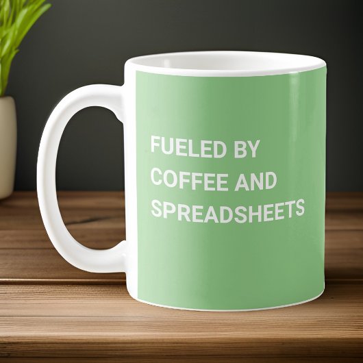 Aangevoed door koffie en spreadsheets - Sage Green Koffiemok