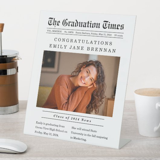 Aankondiging Afstuderen oude krantenstijl Reclamebord Met Voetstuk (Insitu)