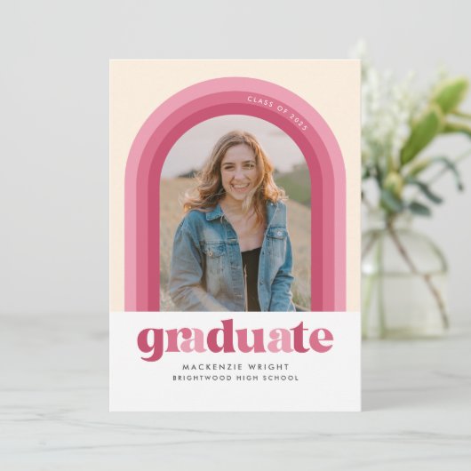 Aankondiging Afstuderen roze retro Arch (Staand voorkant)