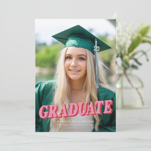 Aankondiging Afstuderen roze Retro Typografie (Staand voorkant)