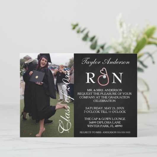 Aankondiging Afstuderen Trendy Medical RN School (Staand voorkant)