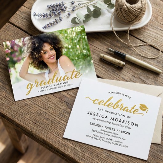 Aankondiging Afstuderen van modern Gold Script 202