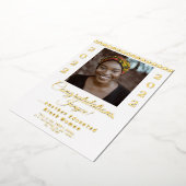 Aankondiging Afstuderen van opgeleide zwarte vrouw (Gedraaid)