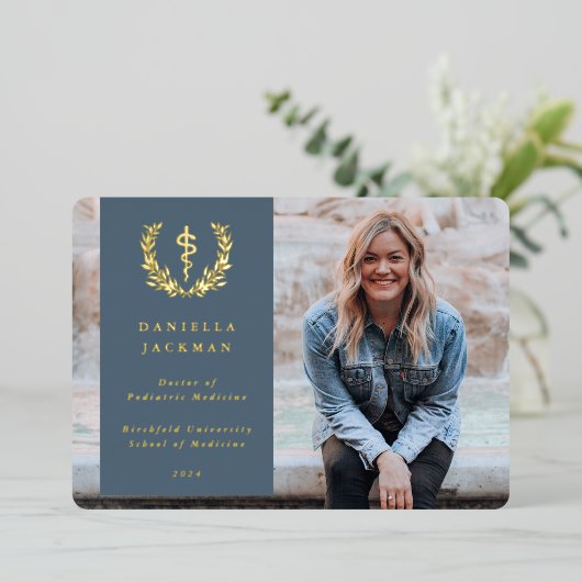 Aankondiging blauw Asclepius Medical Afstuderen (Staand Voorkant)