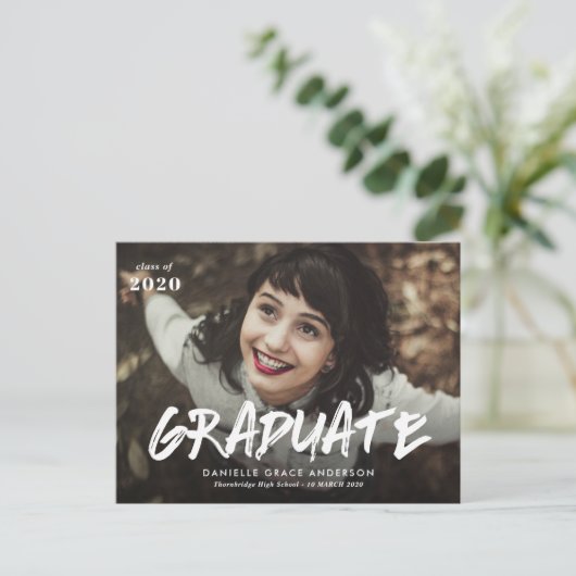 Aankondiging en uitnodiging van het afstuderen van (Staand voorkant)