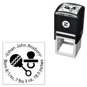 Aankondiging geboorte met baby ratel en fopspeen  zelfinktende stempel (In situ)