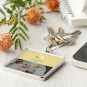 Aankondiging geboorte van gele bloemen geboorte St Sleutelhanger (Zijkant)