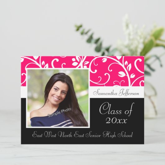 Aankondiging Hot Pink Swirly Vine Foto Afstuderen (Staand voorkant)