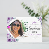 Aankondiging lila Floral Photo Afstuderen (Staand voorkant)