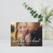 Aankondiging modern script voor bewerkbare kleuren briefkaart (Staand voorkant)