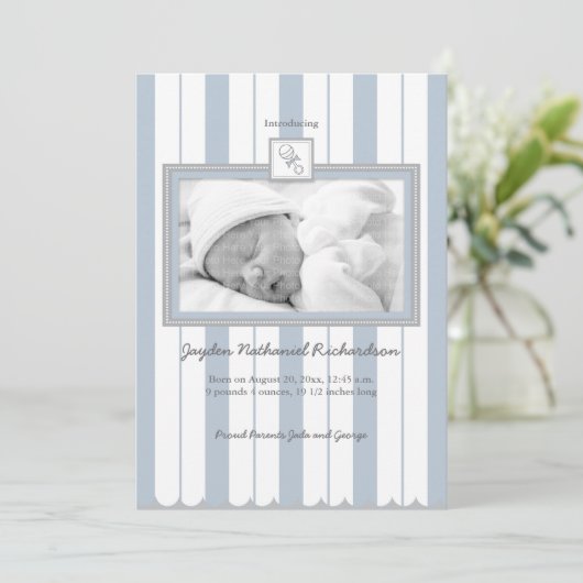 Aankondiging Stripes & Rattle Baby: Blauw (Staand voorkant)