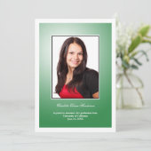 Aankondiging van afstuderen nieuwe groene aangepas (Staand voorkant)