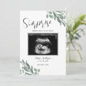 Aankondiging van baby met neutrale groene kaart en (Staand voorkant)
