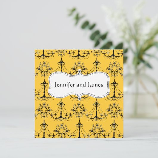 Aankondiging van bewaar-de-datum met gele kroonluc (Staand voorkant)