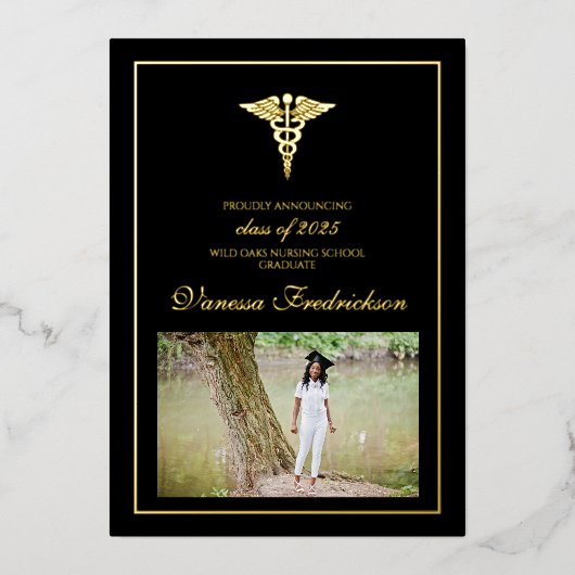 Aankondiging van de afstuderen aan de verpleegkund (Voorkant)