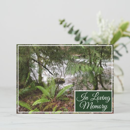 Aankondiging van de Forest River Memorial Service (Staand voorkant)